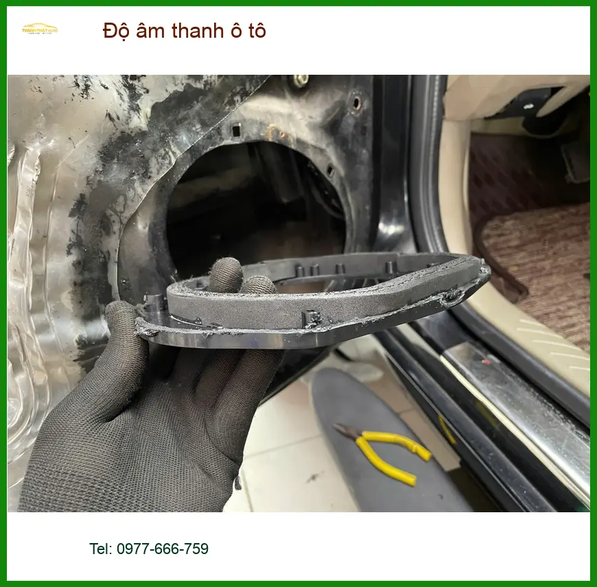Anh Lộc nâng cấp âm thanh xe Hyundai Accent tại Quận 9 để thưởng thức nhạc hay hơn. ảnh thực tế 4