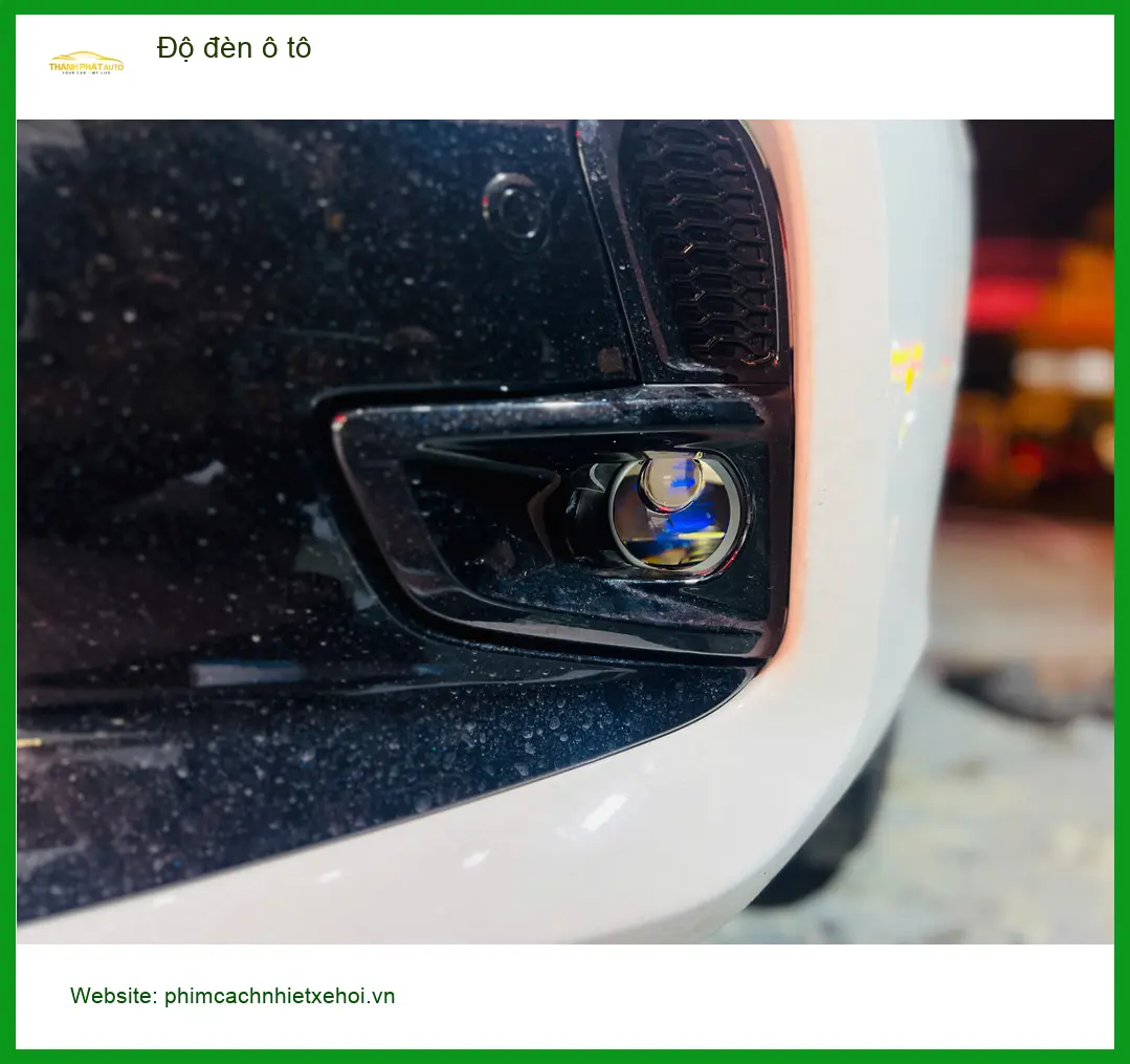 Chị Thanh độ đèn ô tô Hyundai SantaFe tại Quận 9 để cải thiện ánh sáng
