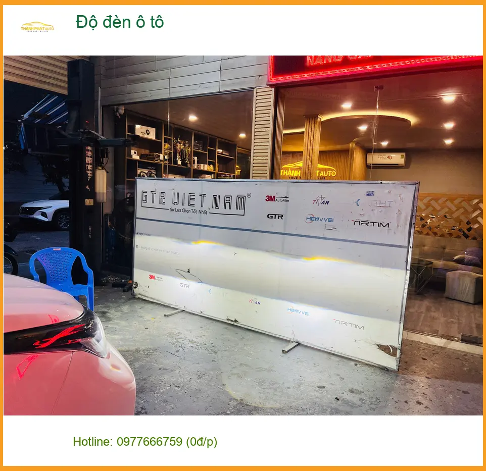 Chị Yến độ đèn ô tô Honda Civic Tân Bình cải thiện tầm nhìn ban đêm.