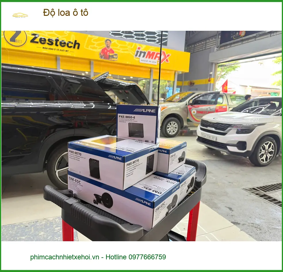Anh Thành độ loa ô tô cho Honda CRV tại Quận Tân Phú để nghe nhạc rõ hơn trên đường đi làm ảnh thực tế 3