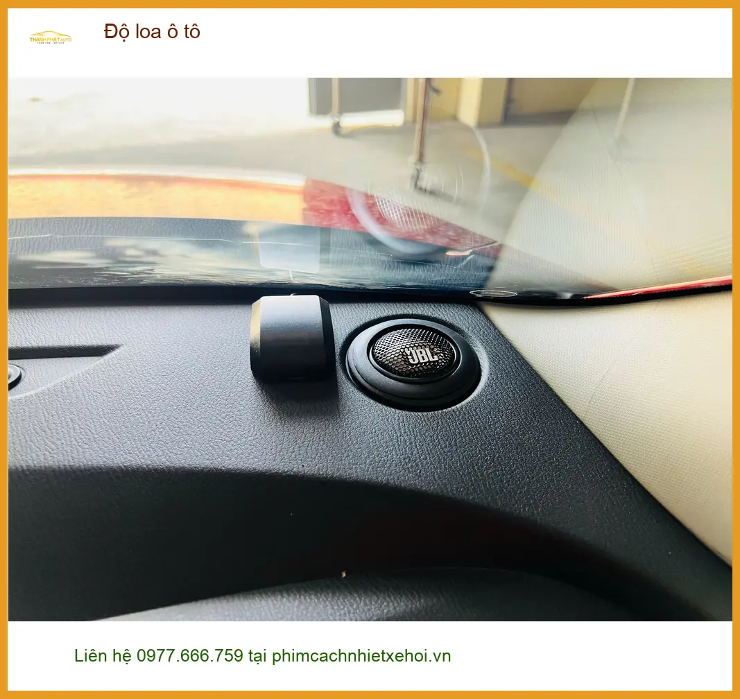 Anh Khải độ loa ô tô cho Hyundai Creta ở Quận 1 vì âm thanh zin kém chất lượng