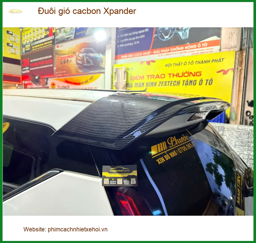 Anh Cảnh lắp đuôi gió cacbon Xpander tại Quận Thủ Đức để tăng tính thể thao