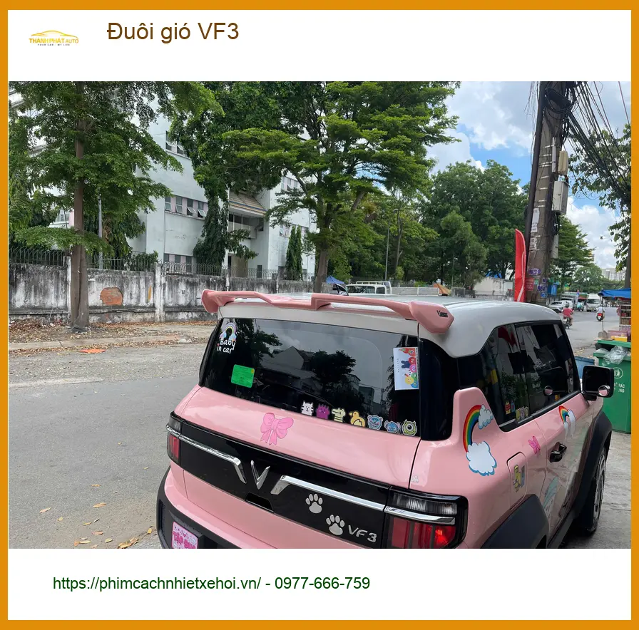 Anh Khải lắp đuôi gió VinFast VF3 tại Quận 1 để xe thêm cá tính