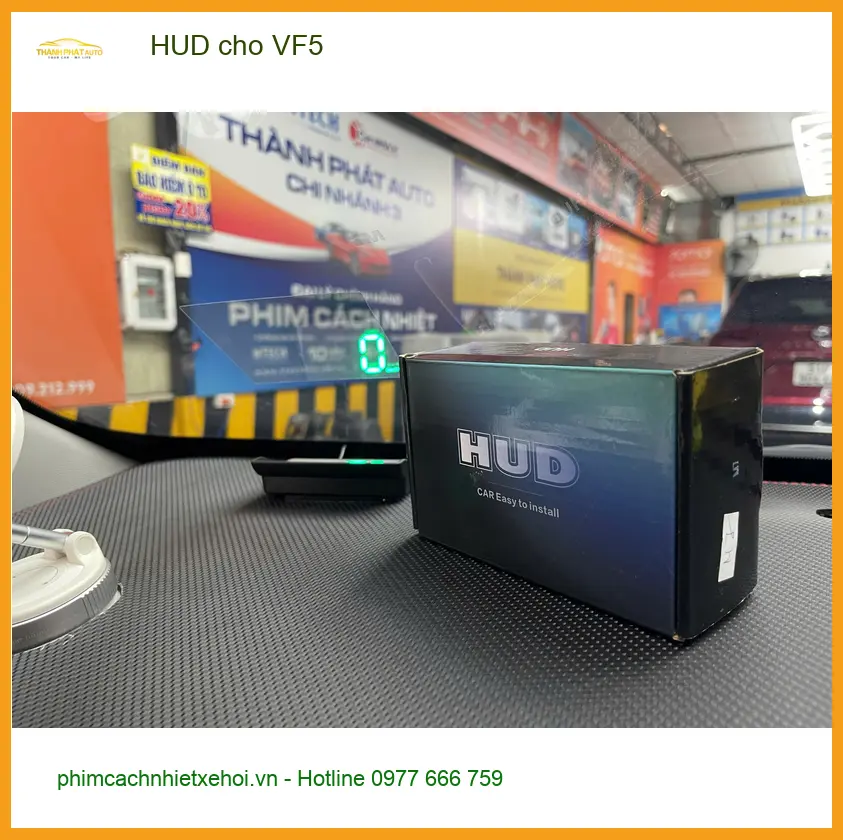 Chị Thanh lắp HUD cho VinFast VF5 uy tín, giá tốt tại Thủ Đức