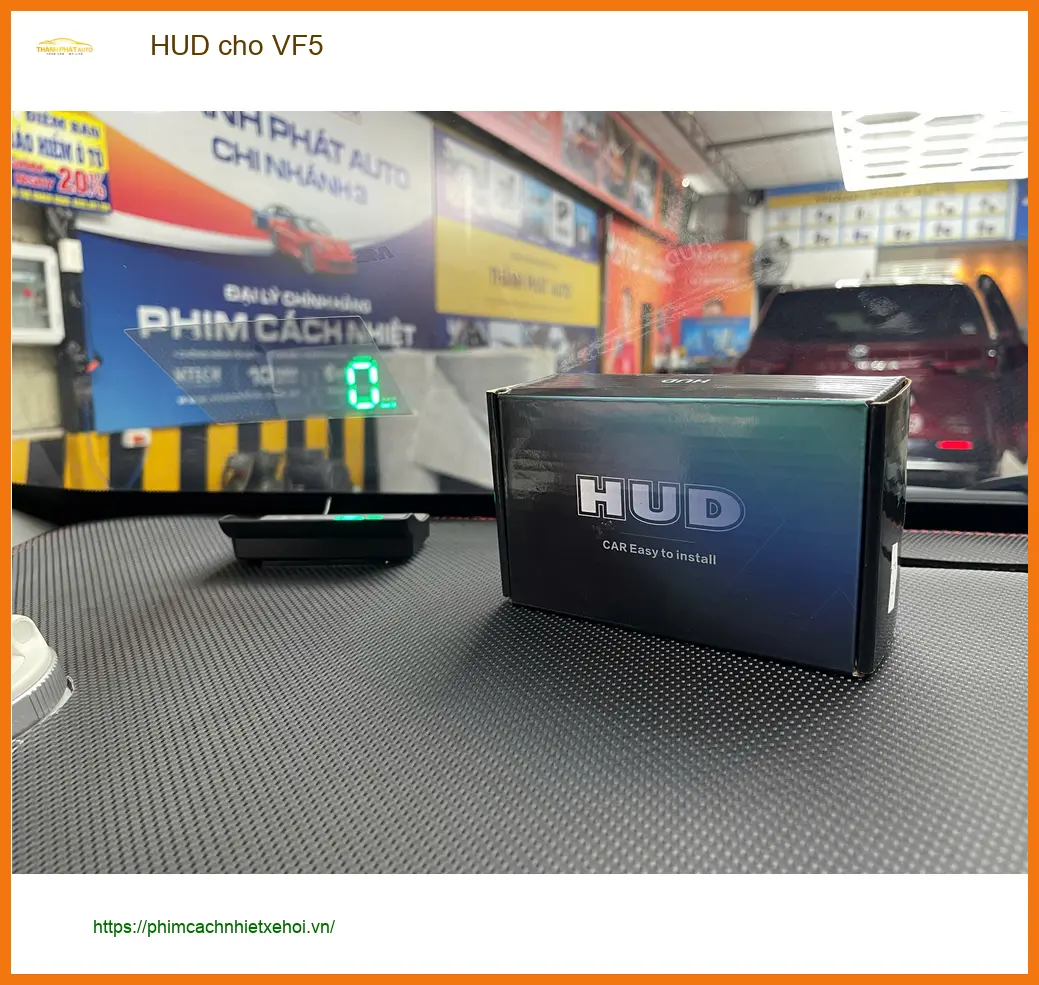 Anh Quang lắp HUD cho VinFast VF5 tại Bình Chánh để lái xe an toàn hơn ảnh thực tế 2