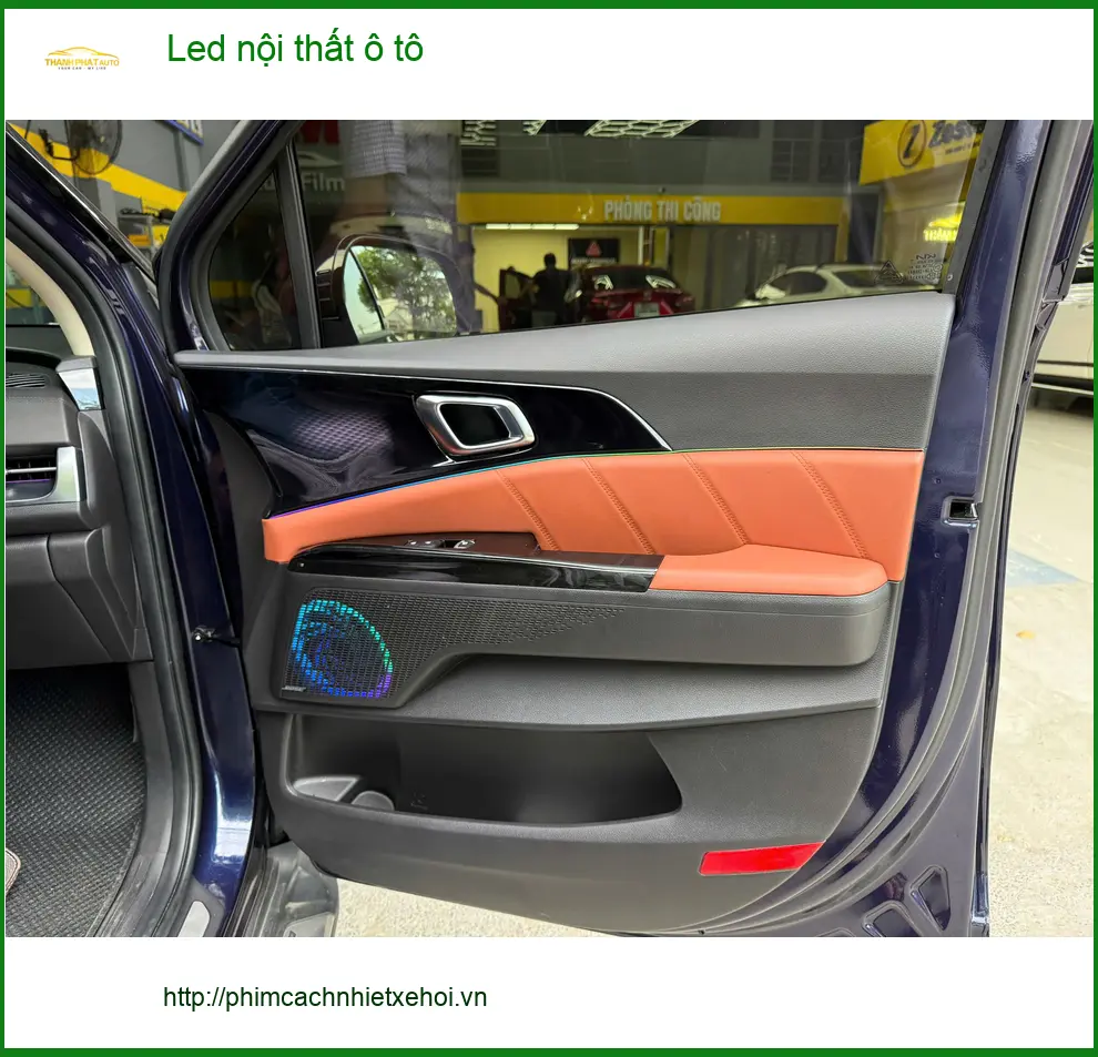 Chị Thanh lắp Led nội thất ô tô Honda HR-V tại Quận Tân Bình uy tín ảnh thực tế 3