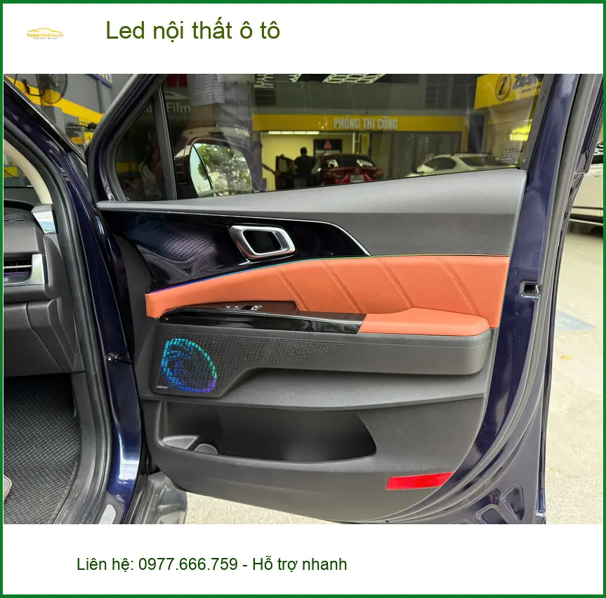 Anh Dũng nâng cấp Led nội thất ô tô Hyundai Santa Fe tại Quận 2