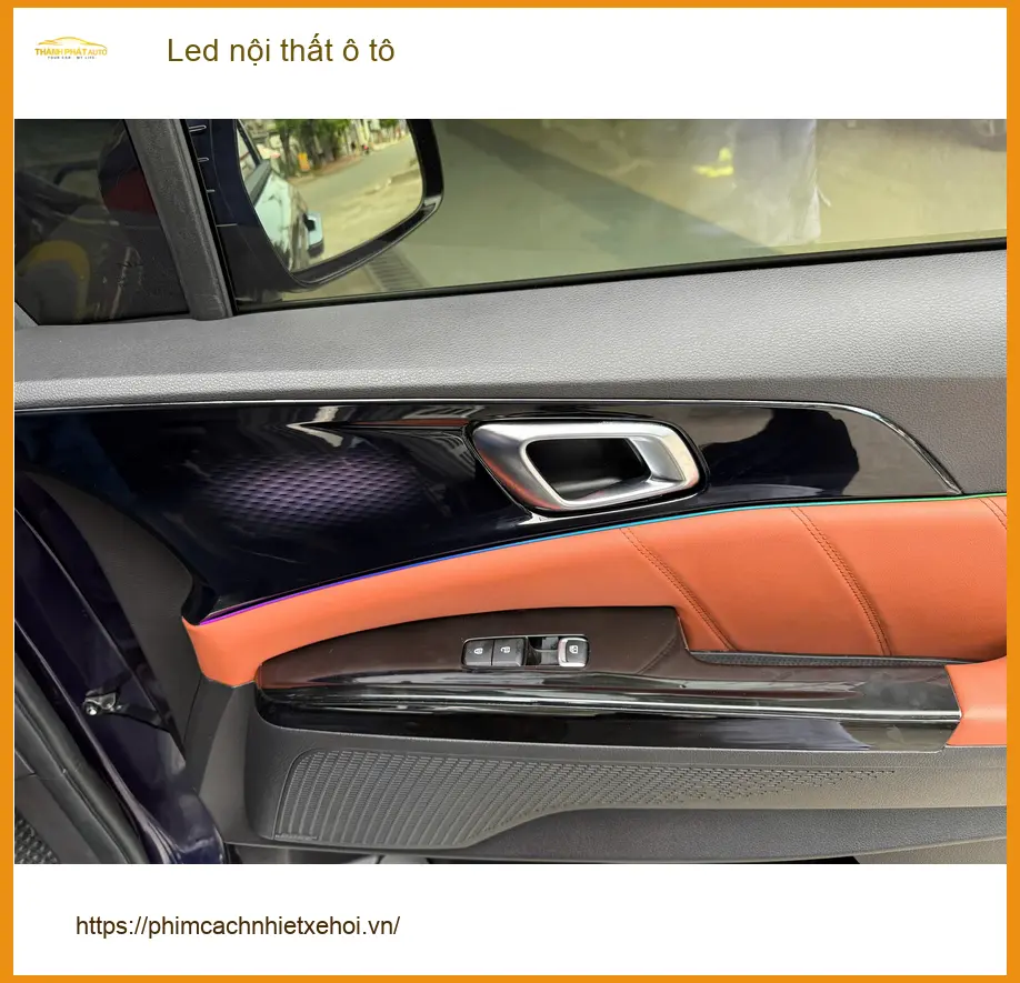 Anh Khôi lắp Led nội thất ô tô cho Hyundai Creta để không gian xe thêm lung linh tại Quận Bình Thạnh