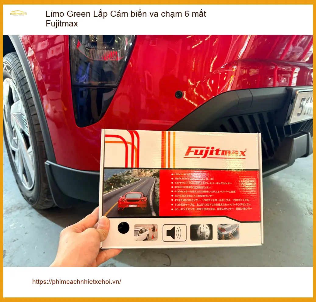 Anh Khang Limo Green lắp cảm biến 6 mắt Fujitmax tại Quận 10 để đỗ xe an toàn ảnh thực tế 3