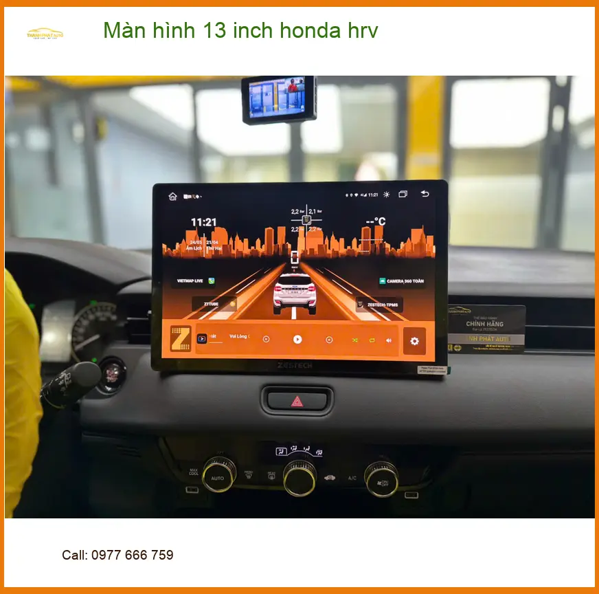 Chị Cẩm Tú nâng cấp màn hình 13 inch Honda HR-V tại Hóc Môn để xem bản đồ rõ hơn
