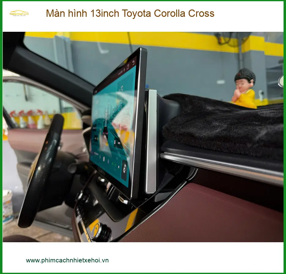 Chị Loan lắp màn hình 13inch Toyota Corolla Cross Quận 12. ảnh thực tế 2