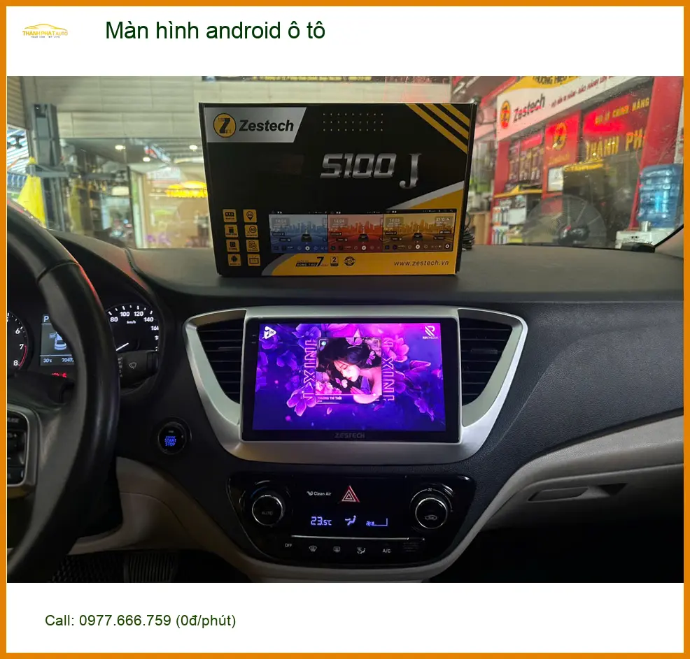 Anh Lâm lắp màn hình android ô tô Toyota Camry tại Thủ Đức tiện nghi ảnh thực tế 3