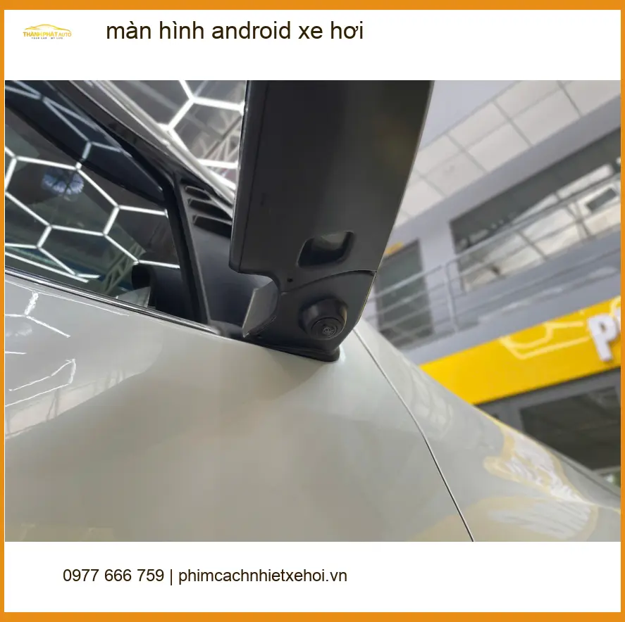 Anh Hoàng Minh thay màn hình Android Hyundai Accent ở Quận 7 do màn zin cũ ảnh thực tế 2