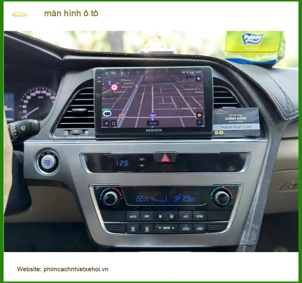 Chị Mai nâng cấp màn hình ô tô thông minh cho Hyundai Kona tại Quận 1.