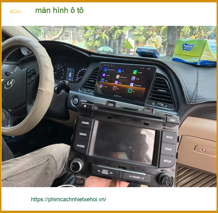 Chị Thanh nâng cấp màn hình ô tô thông minh cho Honda CRV ở Hóc Môn ảnh thực tế 3