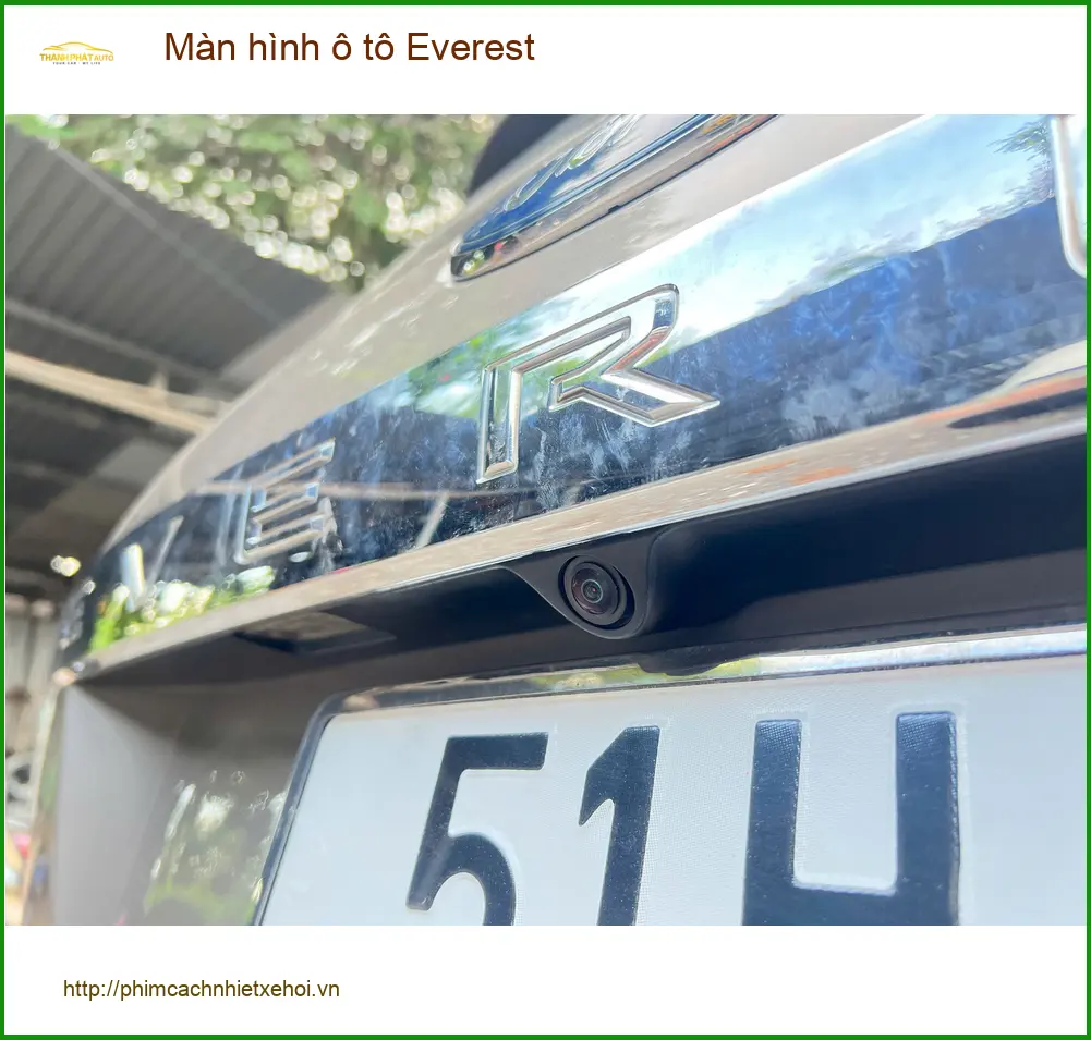 Anh Hưng lắp màn hình ô tô Ford Everest tại Bình Chánh để nâng cấp tính năng ảnh thực tế 2
