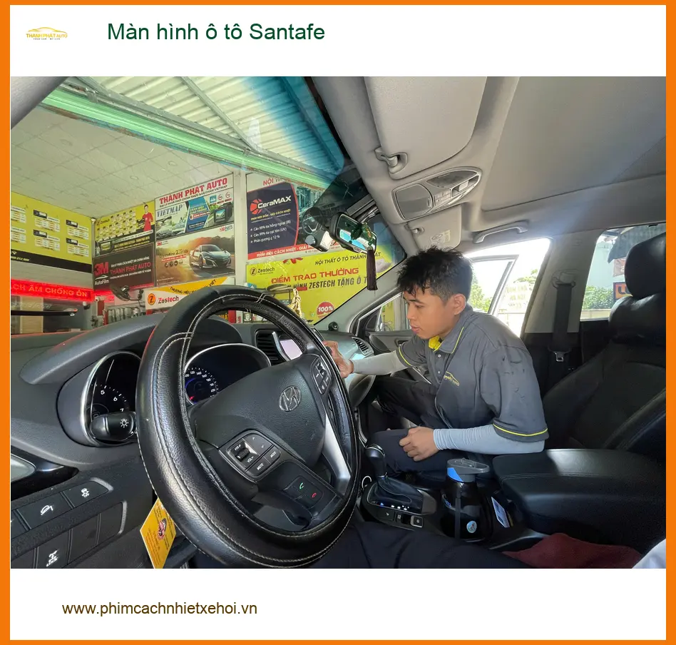 Anh Dũng lắp màn hình ô tô Santafe ở Quận 12 vì muốn trải nghiệm công nghệ mới ảnh thực tế 2