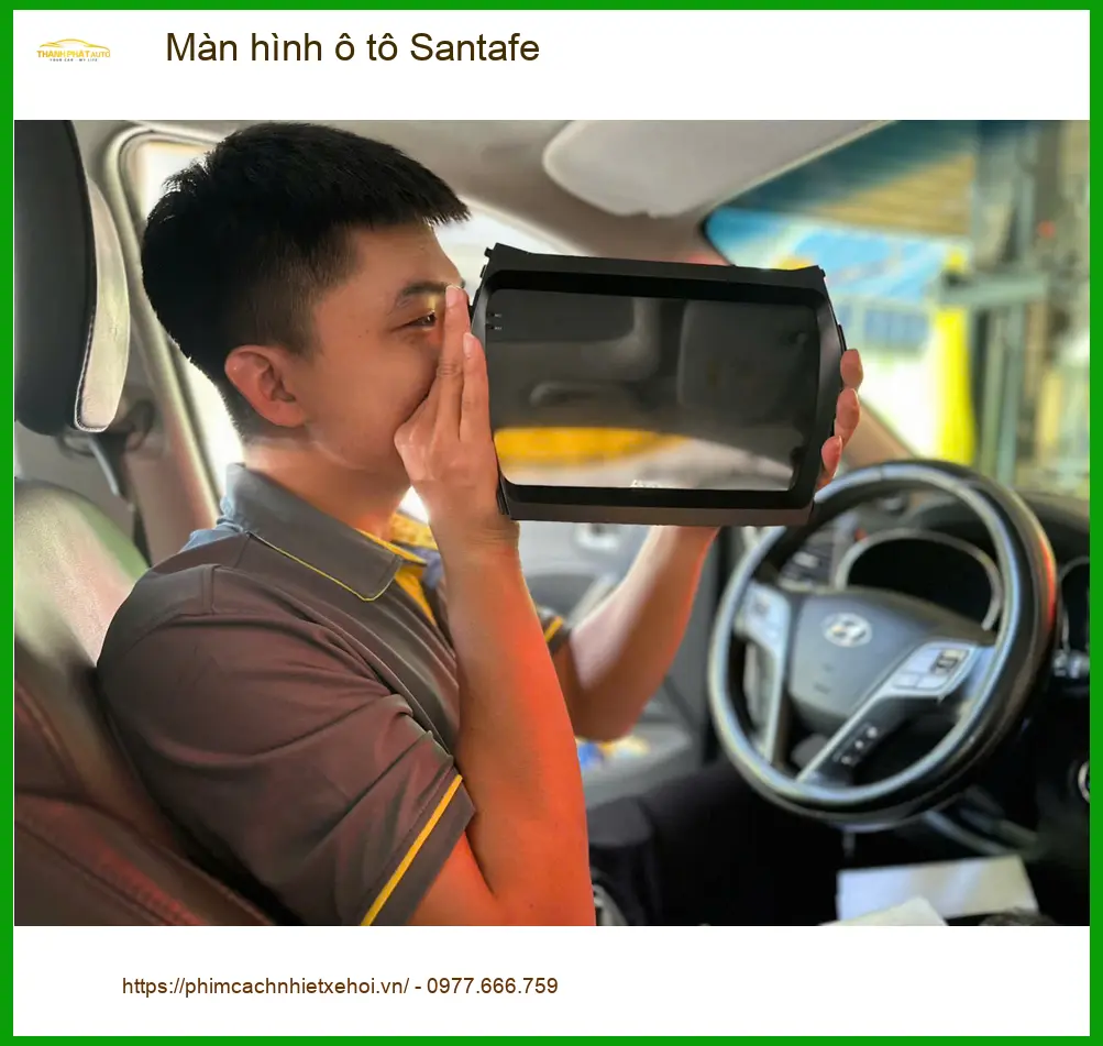 Chị Thu lắp màn hình ô tô Santafe Quận 9 để nâng tầm trải nghiệm lái
