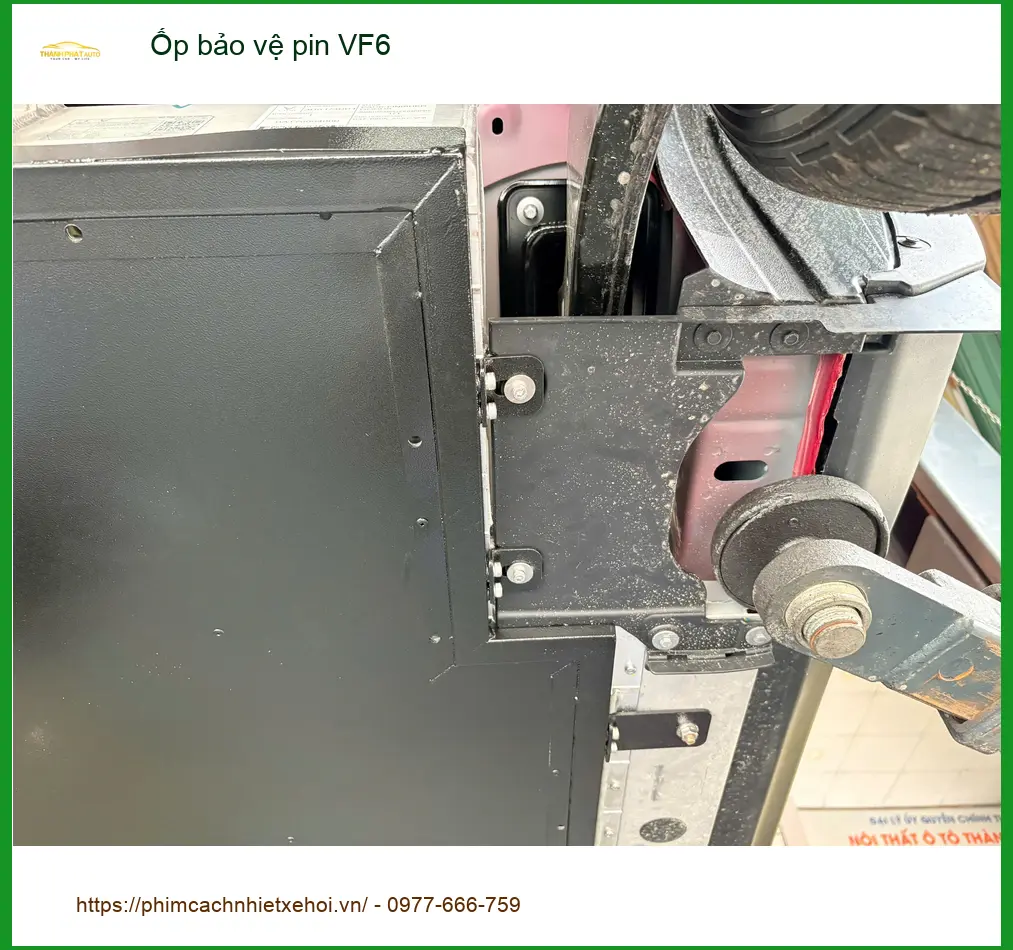 Anh Khang lắp ốp bảo vệ pin cho VinFast VF6 tại Cần Giờ để bảo vệ tối ưu ảnh thực tế 3