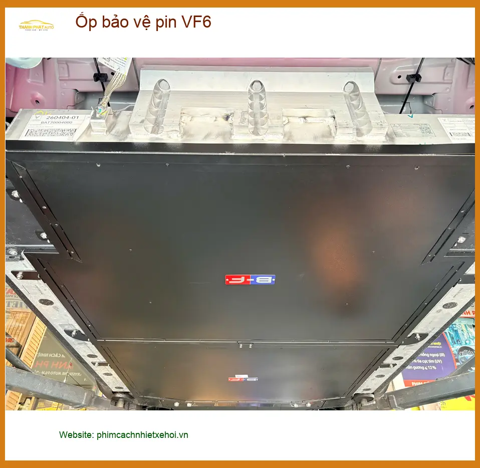 Anh Bảo tìm nơi lắp Ốp bảo vệ pin VF6 tại Quận 8 để đảm bảo an toàn cho pin xe ảnh thực tế 4