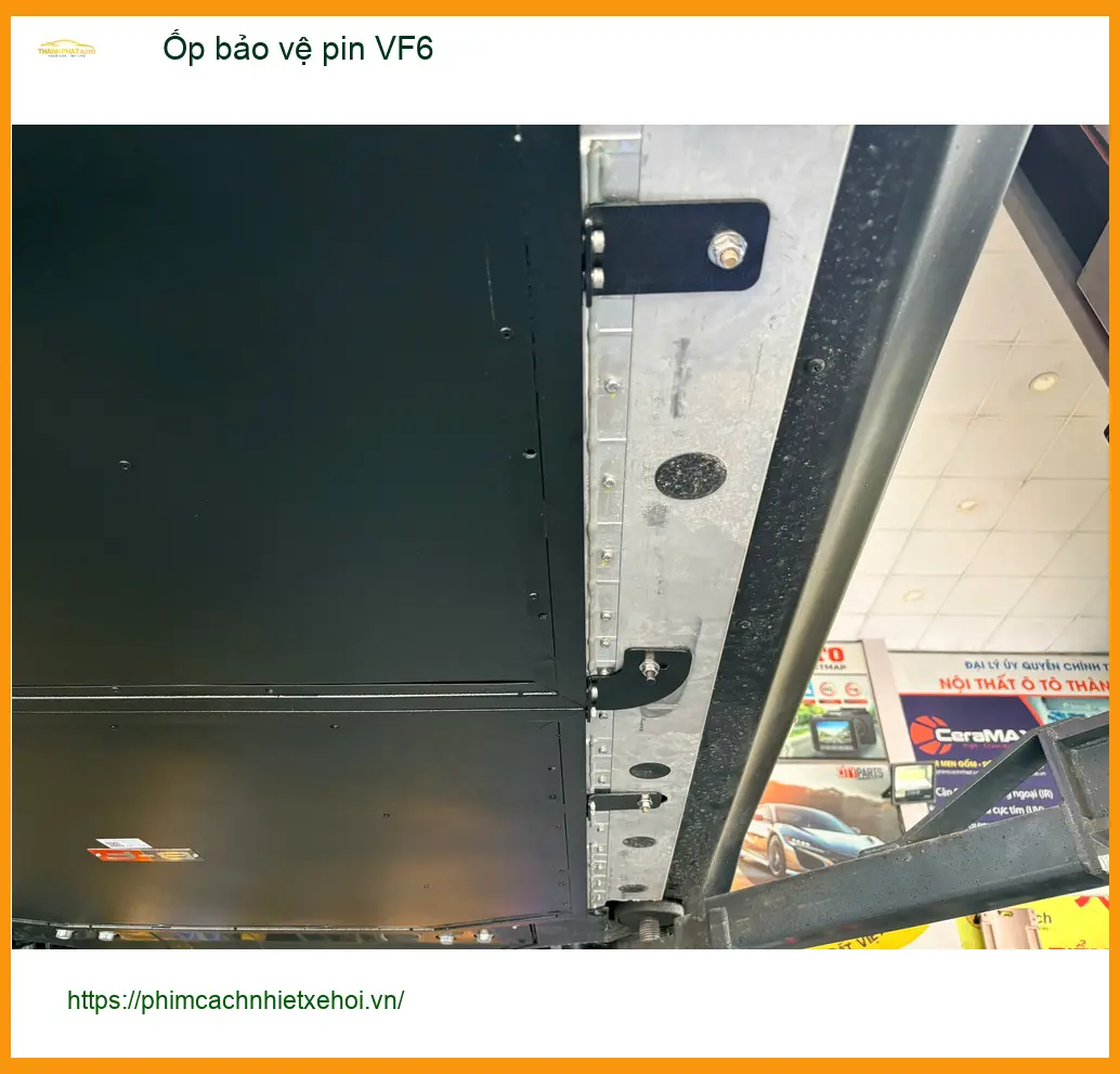 Anh Tùng ốp bảo vệ pin VF6 Quận Bình Thạnh vì lo ngại va đập gầm xe ảnh thực tế 4