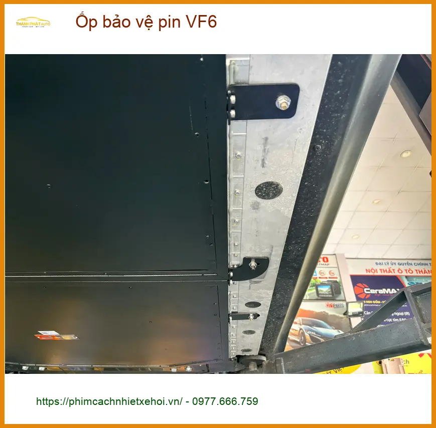 Anh Khôi lắp Ốp bảo vệ pin VF6 tại Nhà Bè để bảo vệ xe tốt hơn ảnh thực tế 4