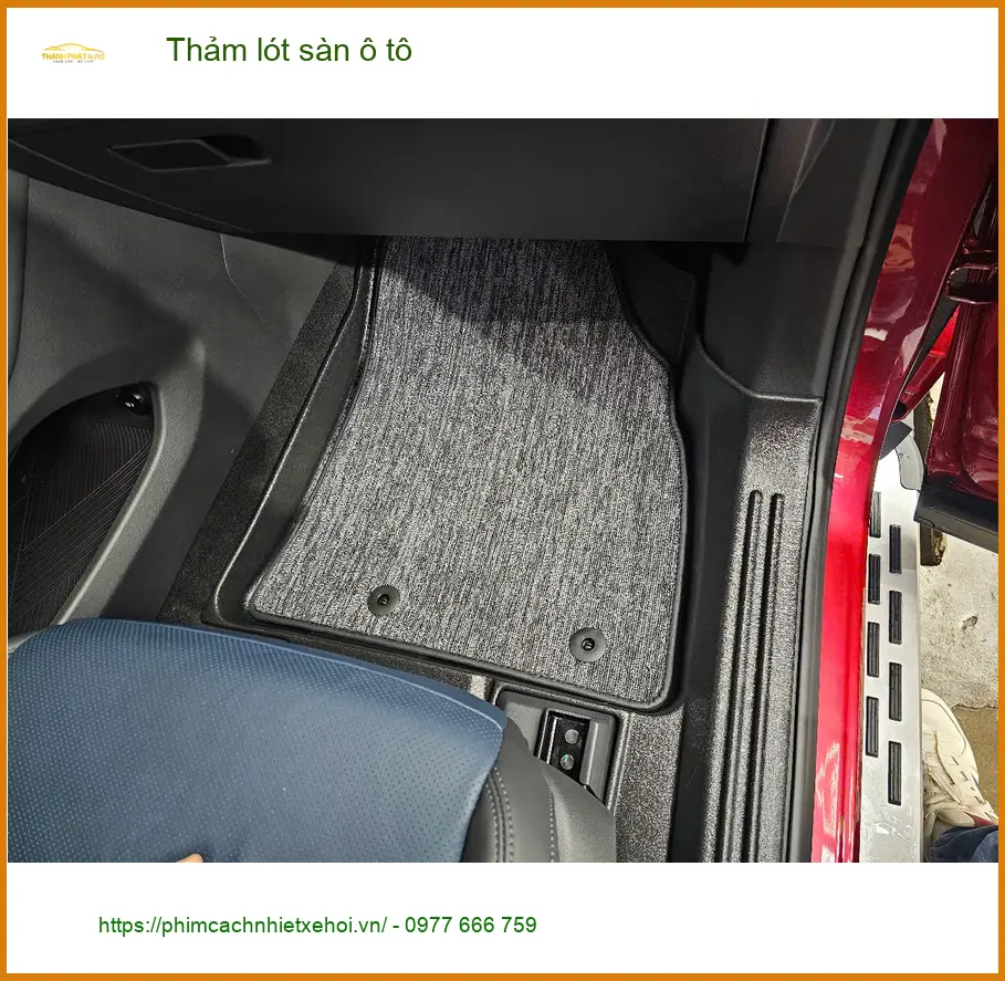Anh Minh thay thảm lót sàn ô tô cho Hyundai Accent tại Quận 7 để xe sạch sẽ hơn ảnh thực tế 2