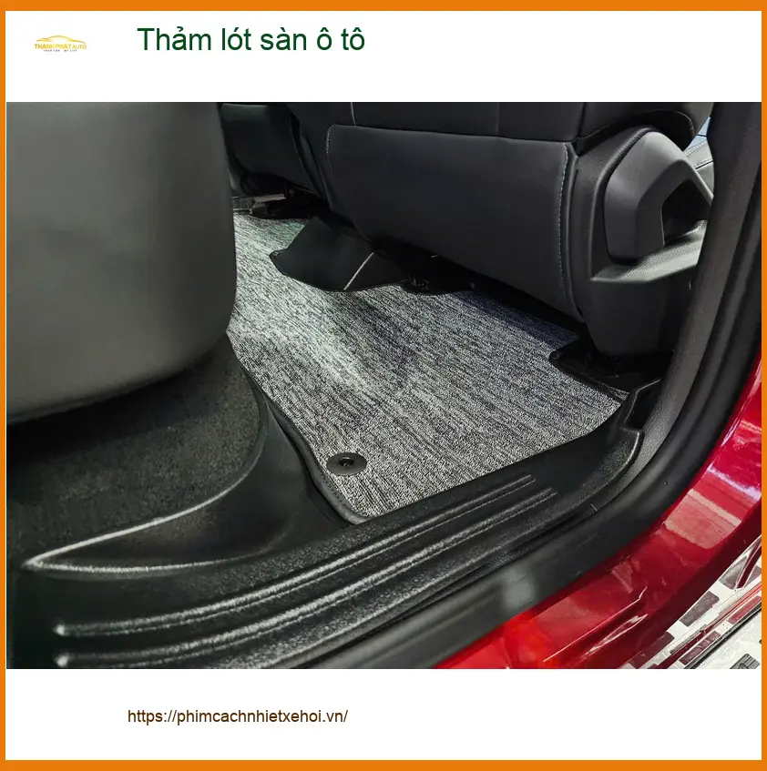 Anh Minh thay thảm lót sàn ô tô cho Hyundai Accent tại Quận 7 để xe sạch sẽ hơn ảnh thực tế 4