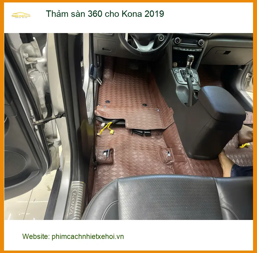 Anh Tùng lắp thảm sàn 360 cho Hyundai Kona 2019 tại Quận 1 để giữ xe luôn sạch đẹp ảnh thực tế 4