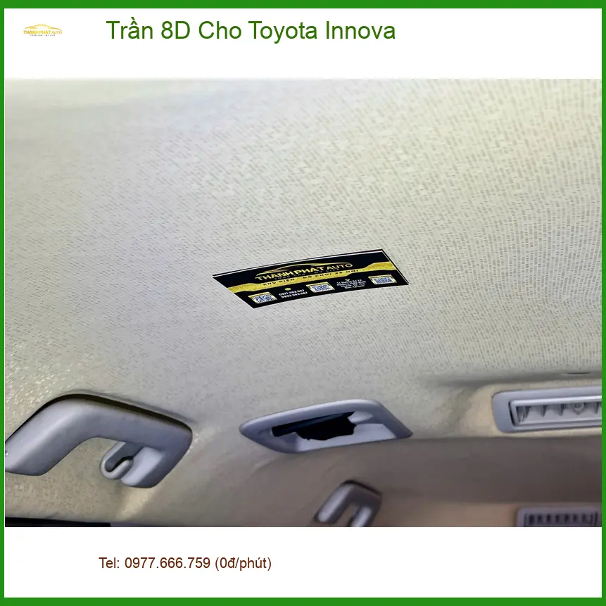 Chị Hoa làm Trần 8D cho Toyota Innova tại Hóc Môn để nội thất sang trọng hơn