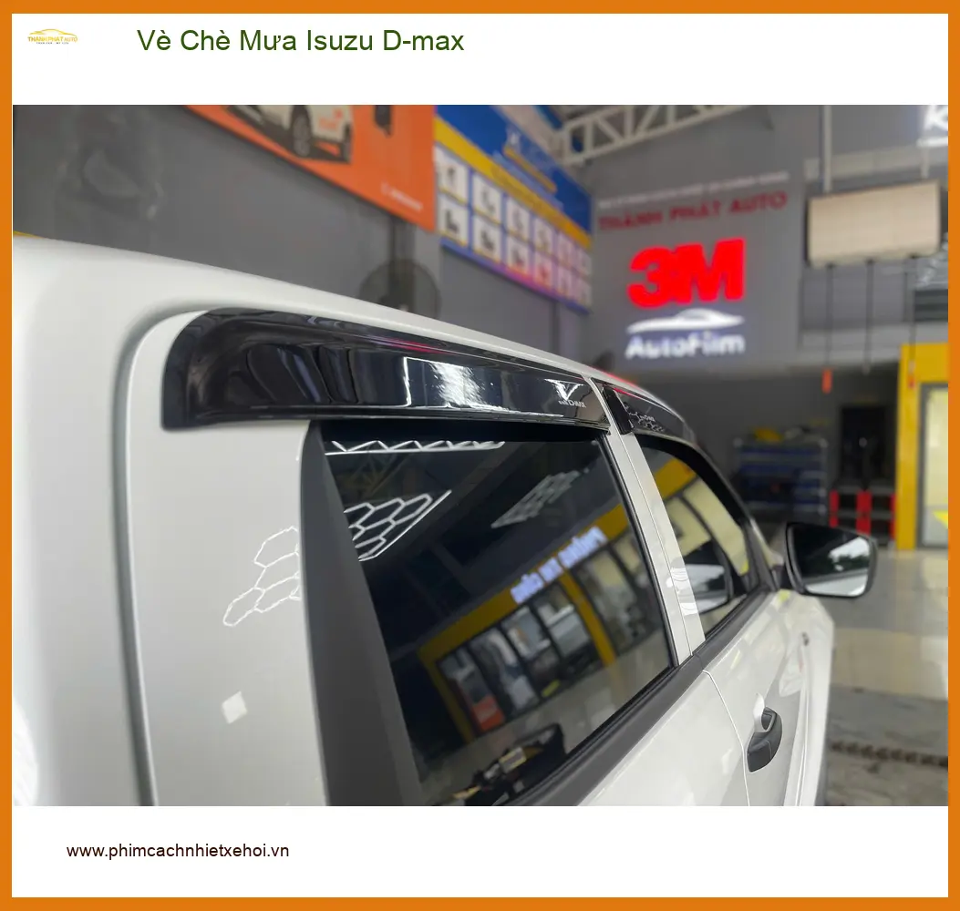Anh Khải lắp Vè Che Mưa Isuzu D-max tại Quận 10 tránh nước bắn vào ảnh thực tế 2