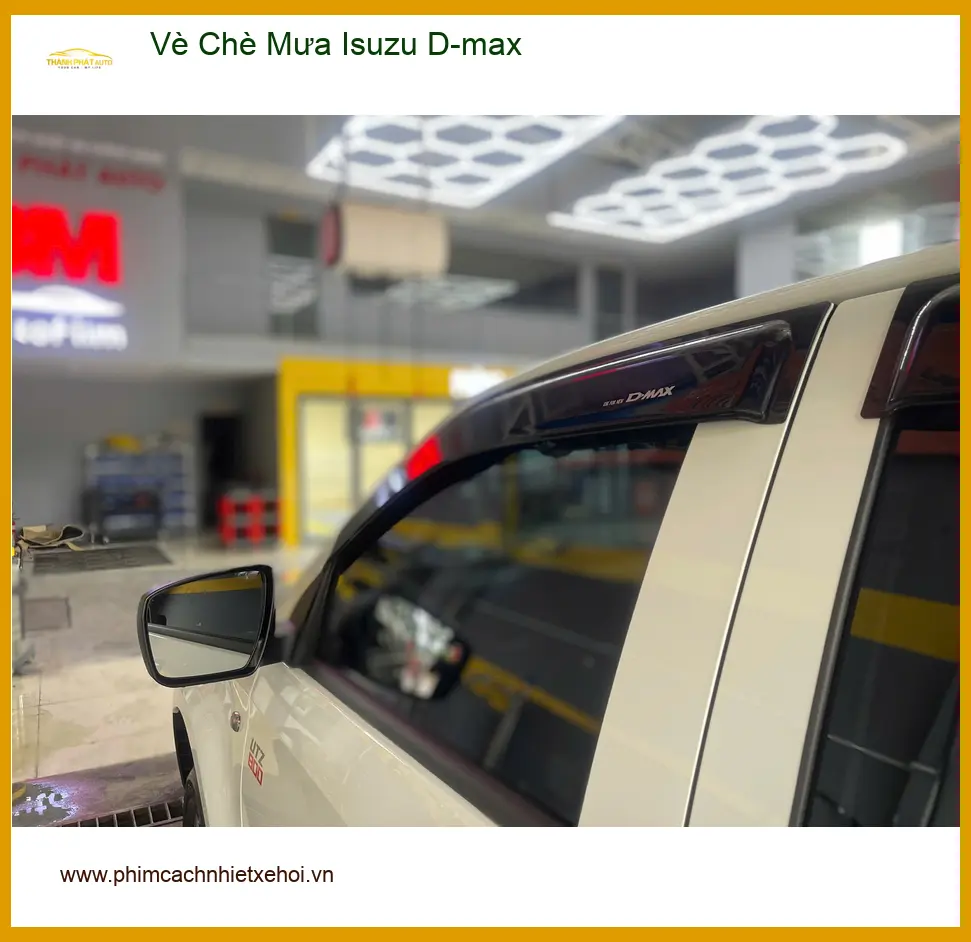 Anh Khải lắp Vè Che Mưa Isuzu D-max tại Quận 5 để tránh mưa hắt vào xe