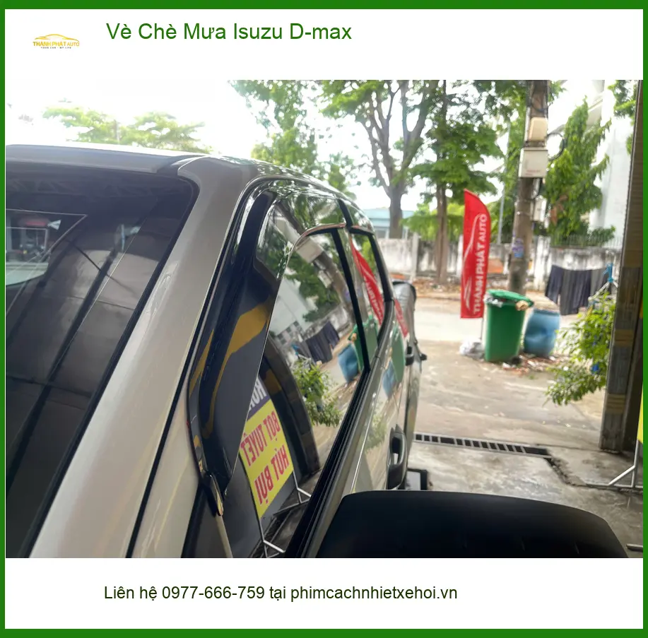 Anh Khải lắp Vè Che Mưa Isuzu D-max tại Quận 5 để tránh mưa hắt vào xe ảnh thực tế 3