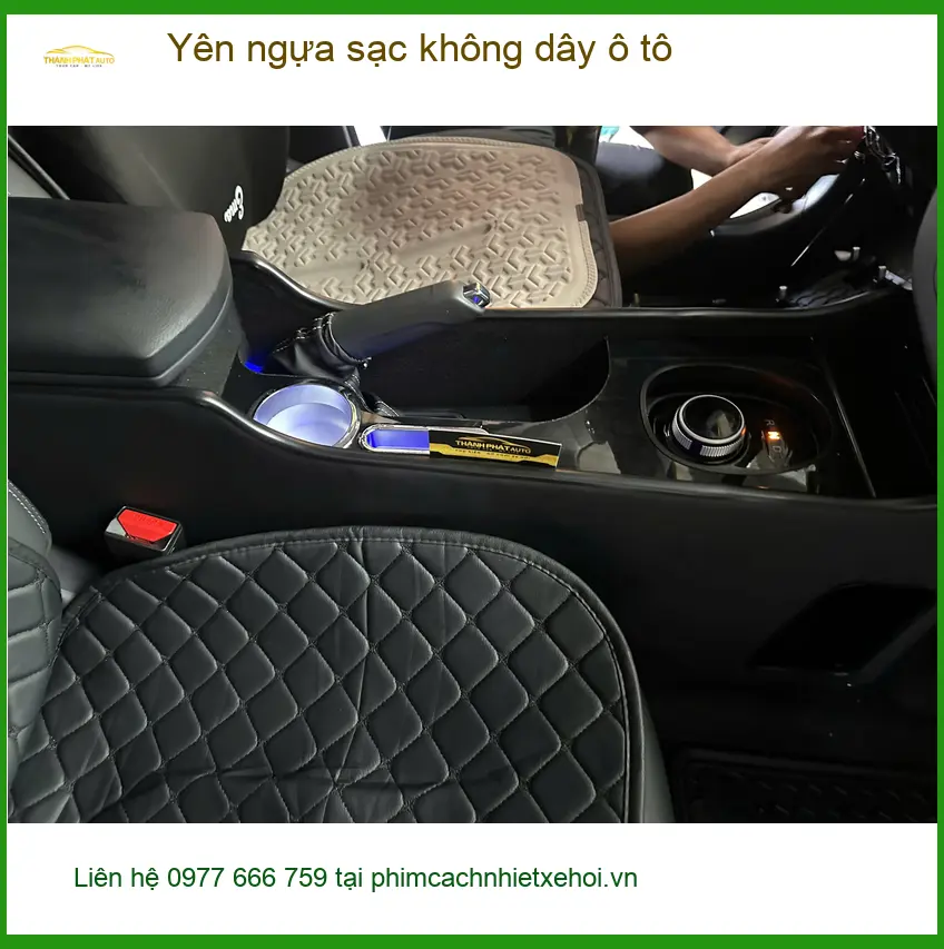 Chị Thảo lắp yên ngựa sạc không dây ô tô Mitsubishi Xpander Cross ở Cần Giờ ảnh thực tế 3
