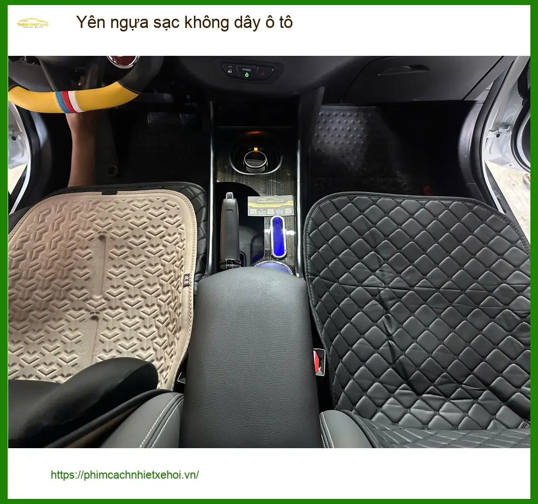 Anh Minh lắp yên ngựa sạc không dây ô tô cho Vios tại Quận 6.