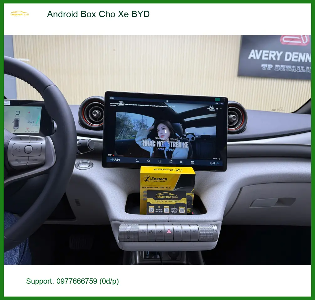 Chị Thu Trang lắp Android Box cho BYD Atto 3 ở Quận 12 để nâng tầm giải trí