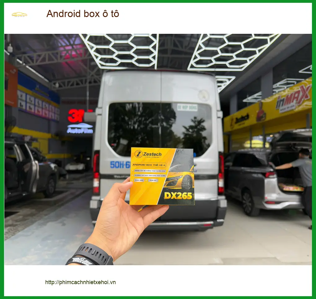 Anh Minh lắp Android box ô tô cho Hyundai SantaFe tại Quận 3 để xem giải trí trên xe