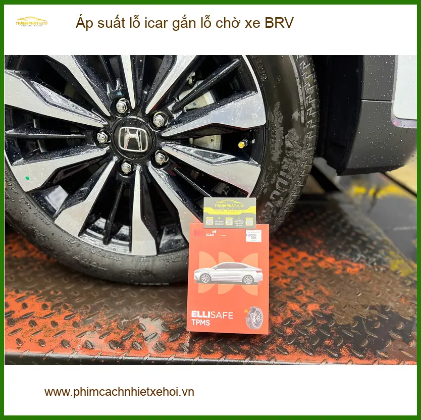 Anh Tài lắp áp suất lỗ icar gắn lỗ chờ BRV Gò Vấp giúp lái xe an toàn