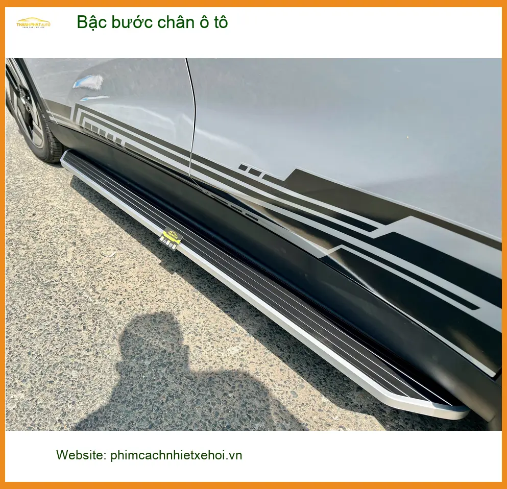 Anh Cường lắp bậc bước chân Kia Seltos tại Quận 11, tiện cho trẻ nhỏ