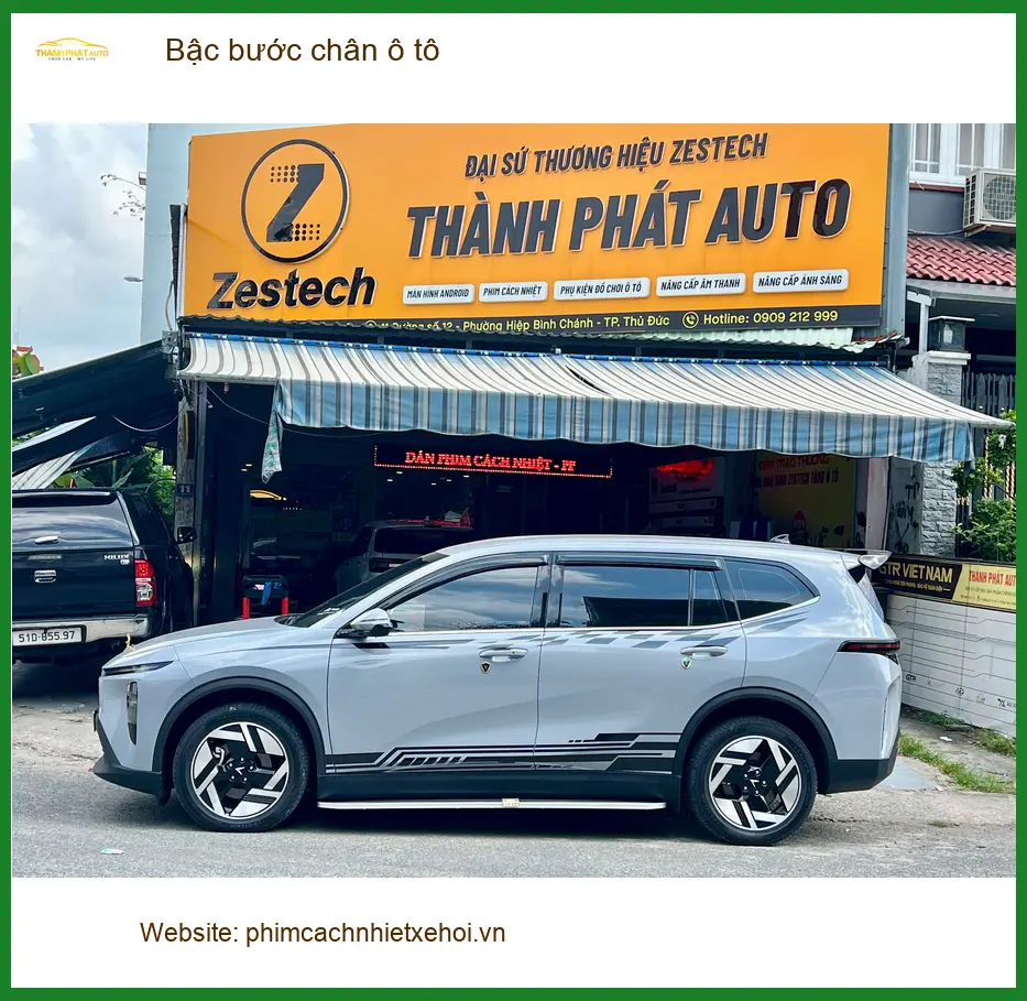 Anh Cường lắp bậc bước chân Kia Seltos tại Quận 11, tiện cho trẻ nhỏ ảnh thực tế 3