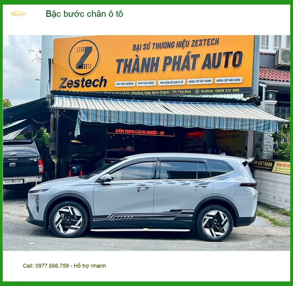 Anh Nhật lắp bậc bước chân ô tô Mazda CX-5 ở Quận Tân Phú cho trẻ nhỏ