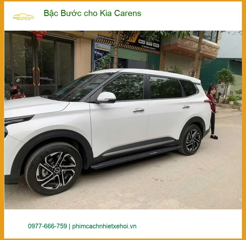 Anh Trọng lắp Bậc Bước cho Kia Carens ở Cần Giờ để gia đình dễ dàng lên xuống xe hơn ảnh thực tế 2
