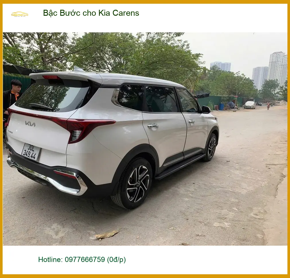 Anh Minh lắp Bậc Bước cho Kia Carens ở Quận 7 để gia đình dễ lên xuống xe ảnh thực tế 3