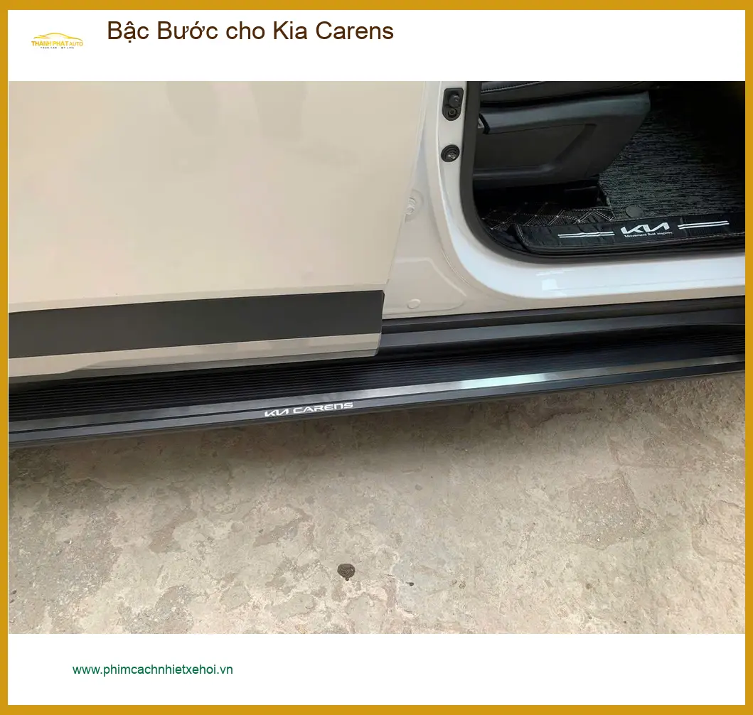 Anh Quang Lắp Bậc Bước cho Kia Carens tại Hóc Môn để gia đình tiện lên xuống ảnh thực tế 2