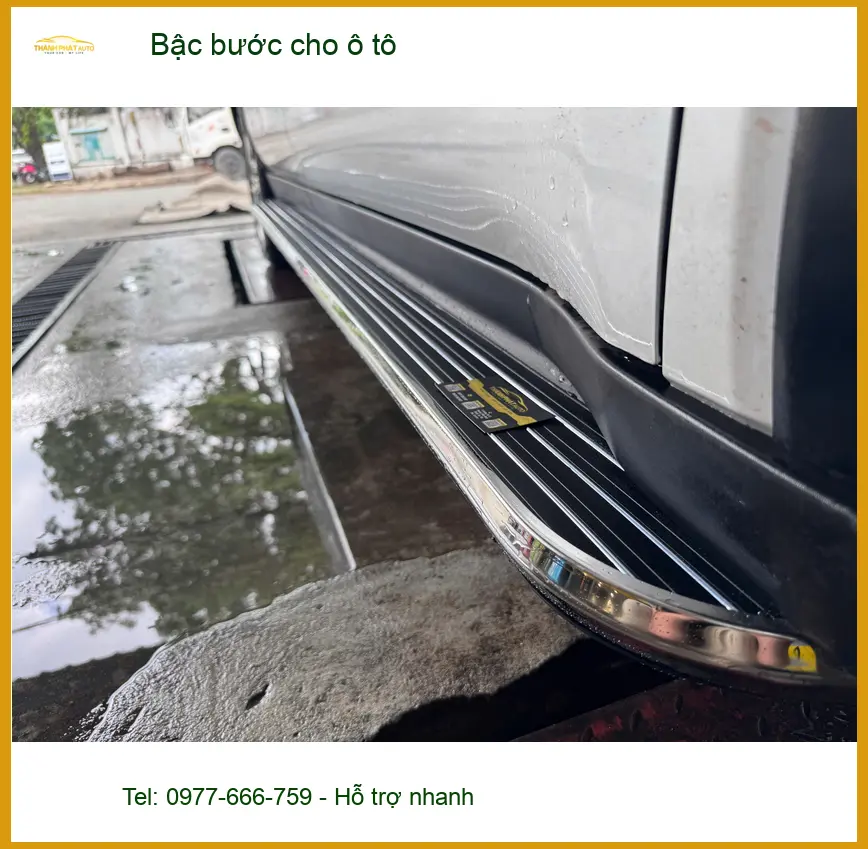 Cô Thùy lắp bậc bước ô tô Honda CRV tại Quận 12 để gia đình dễ dàng lên xuống hơn ảnh thực tế 4