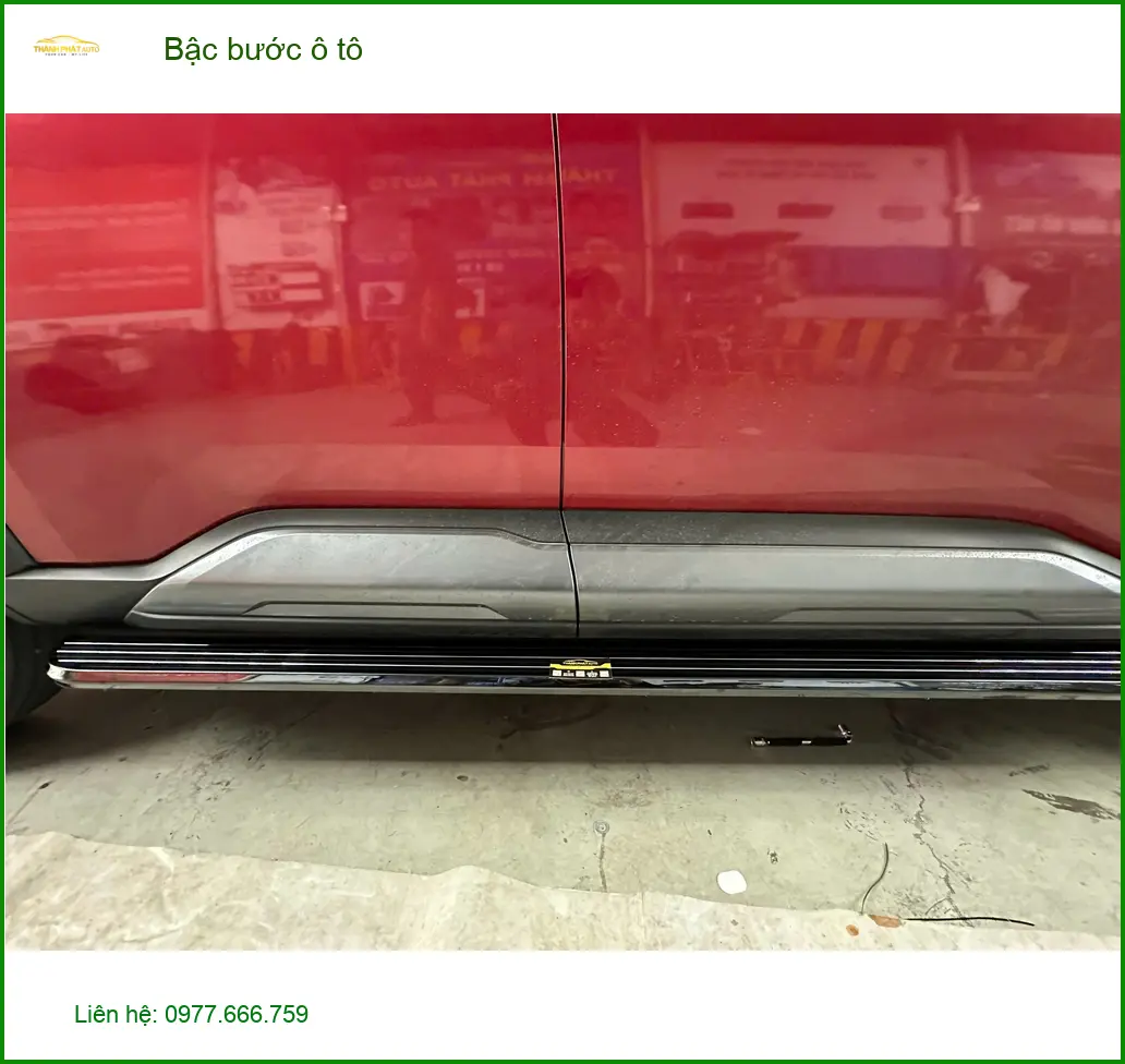 Anh Khải lắp bậc bước ô tô cho Hyundai Santa Fe tại Quận Phú Nhuận