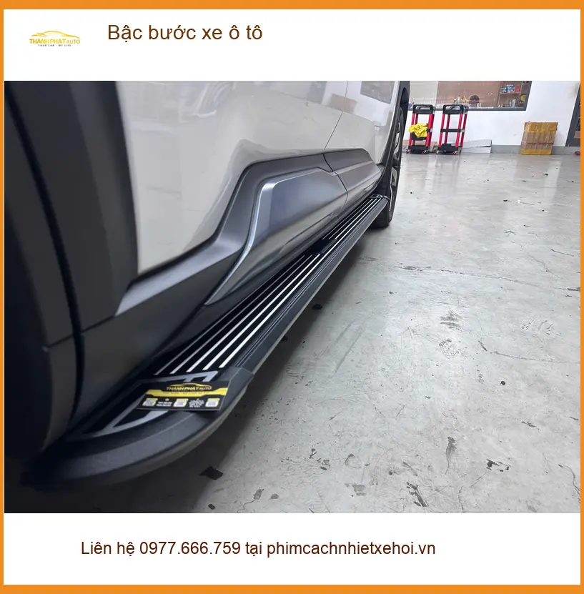 Anh Nhật lắp bậc bước xe ô tô tại Quận Thủ Đức cho Honda CR-V