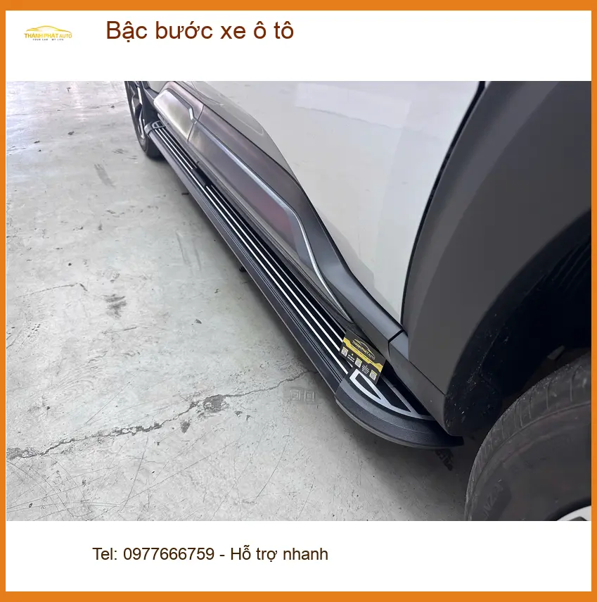 Anh Quang lắp bậc bước xe ô tô Ford Everest tại Quận 1 vì gia đình có người lớn tuổi ảnh thực tế 2