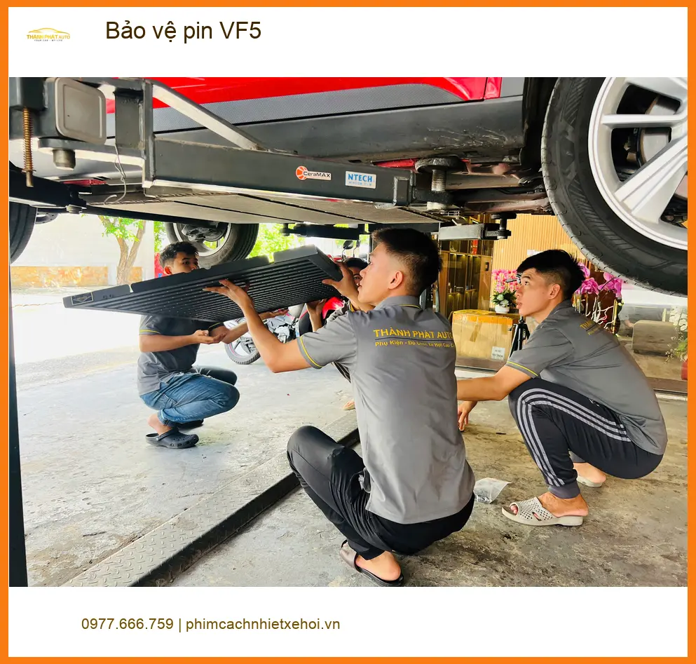 Anh Minh lắp Bảo vệ pin VinFast VF5 tại Quận Tân Bình để xe luôn bền bỉ và an toàn