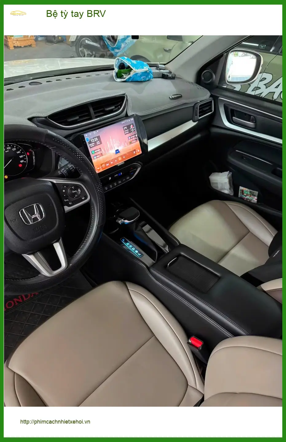 Anh Khoa lắp bệ tỳ tay BRV cho Honda BRV tại Quận Tân Bình để lái xe êm ái hơn